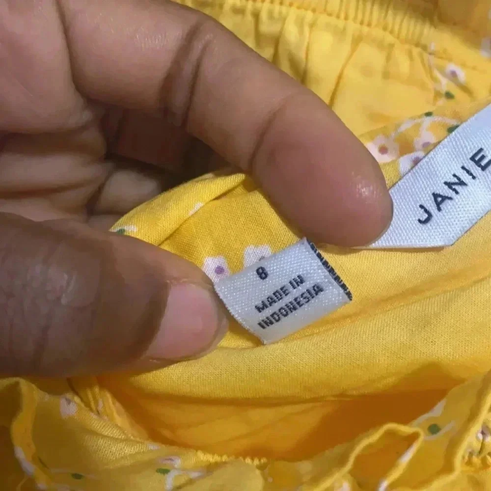 Janie and Jack Yellow Romper with pockets and bow Size 8 NWOT